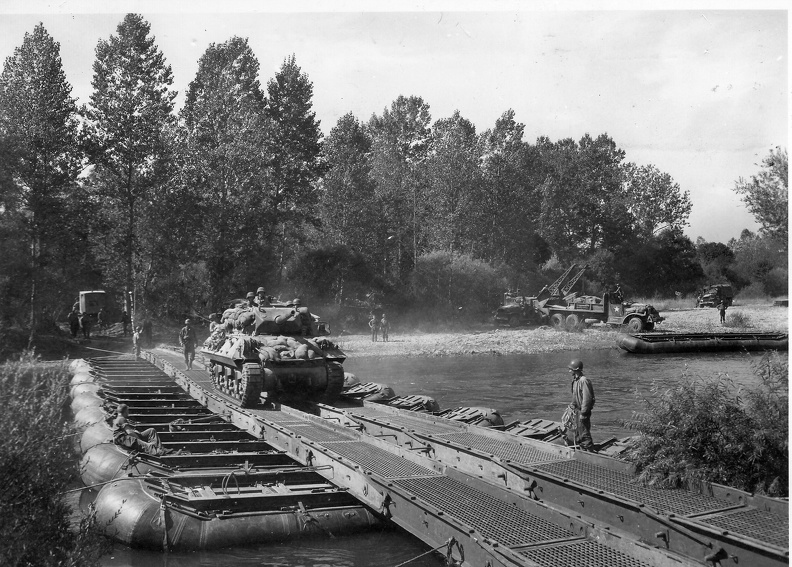 Moselle River Crossing Sept 1944.jpg