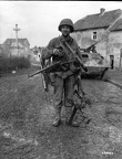 Pfc Leigh 83rd Inf Div Captured Weapons 12-44 Germany