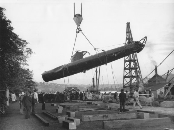 Japanese Midget Sub 6-1942 #2