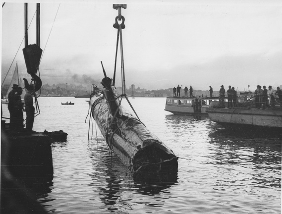 Japanese Midget Sub 6-1942 #3